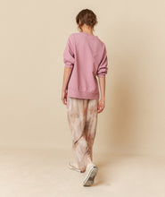 Load image into Gallery viewer, Nancy plush Sweat Pink
