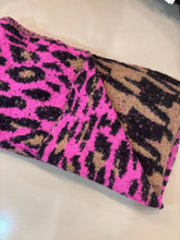 Load image into Gallery viewer, Lara Leopard and Houndstooth Print Scarf
